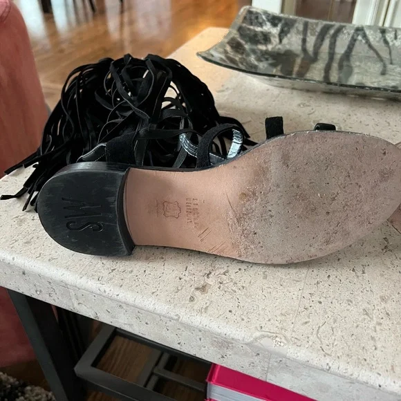 Great Stuart Weitzman fringed gladiator sandals. In very good condition. - Picture 4 of 4